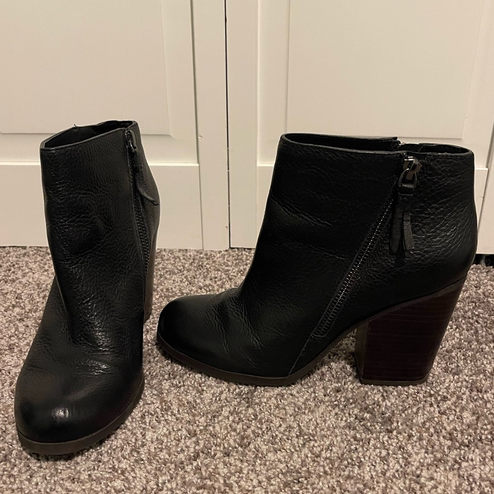 Women’s leather Booties